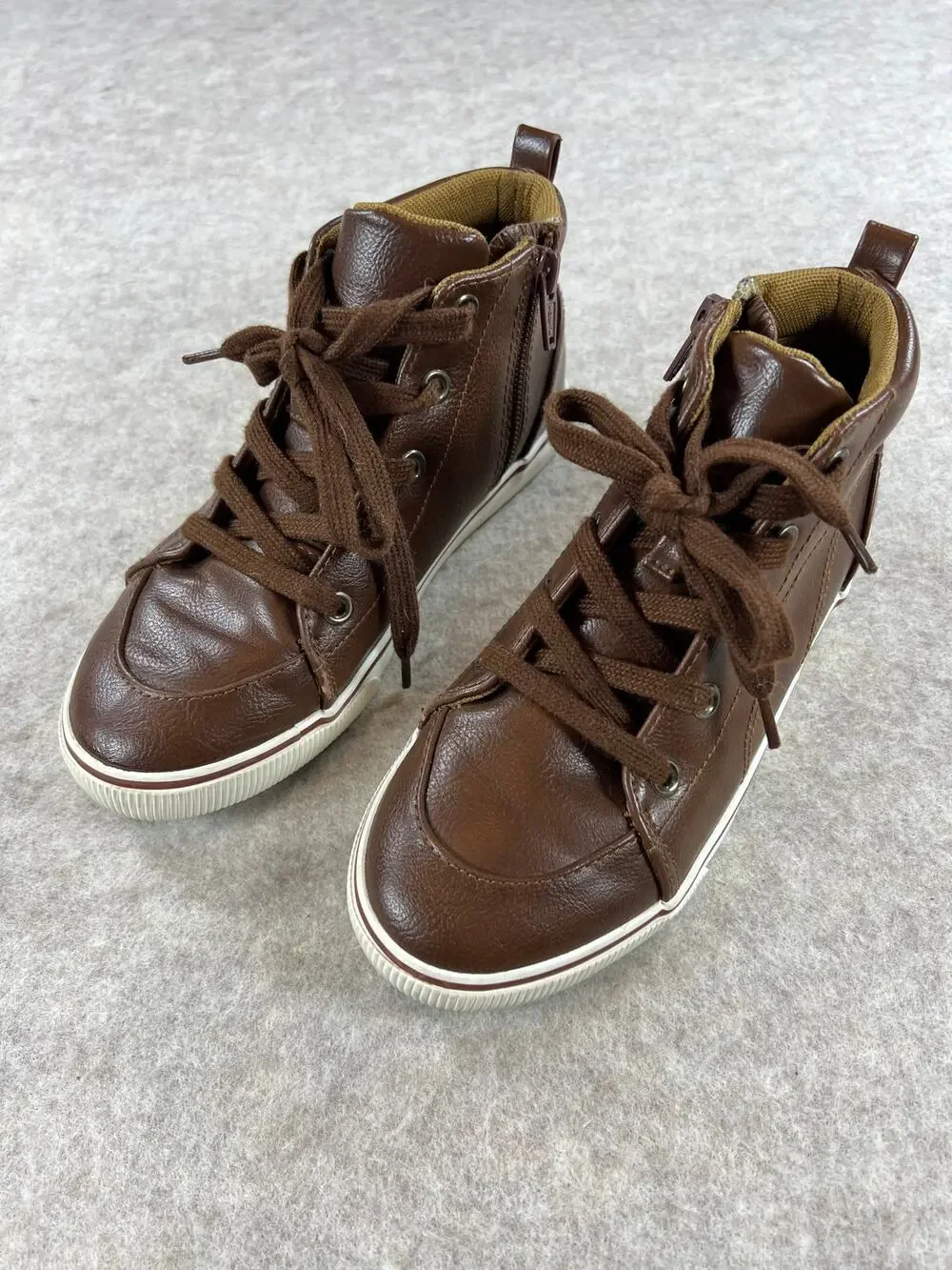 Cat & Jack Florian Brown High Top Sneakers Boys Size 2